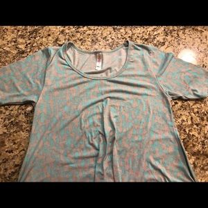Lularoe shirt